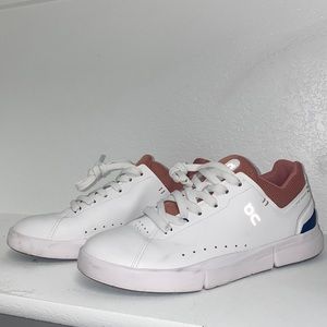 On Cloud Shoes, The Roger